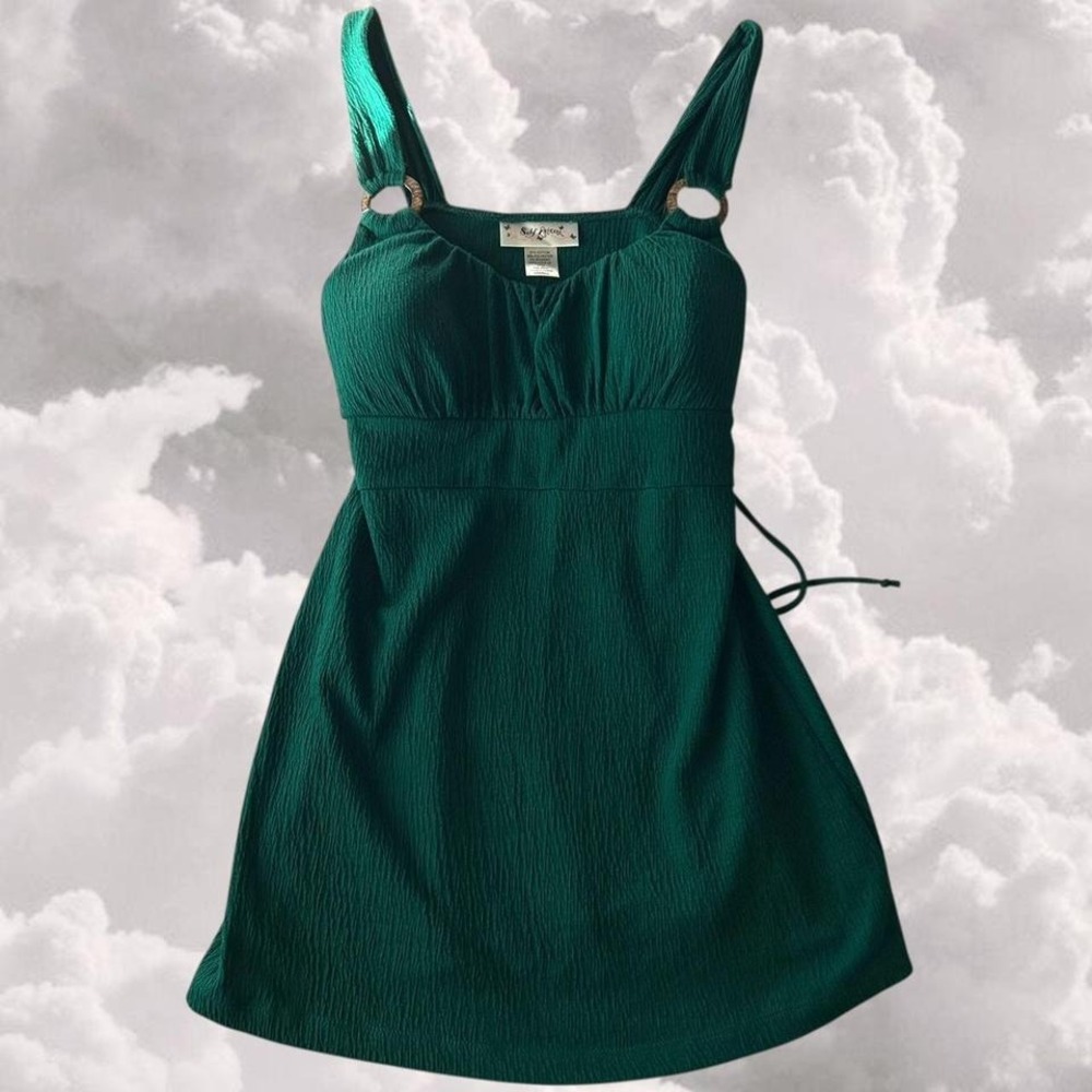 Y2K baby doll green tank top with wood accents size small self esteem
